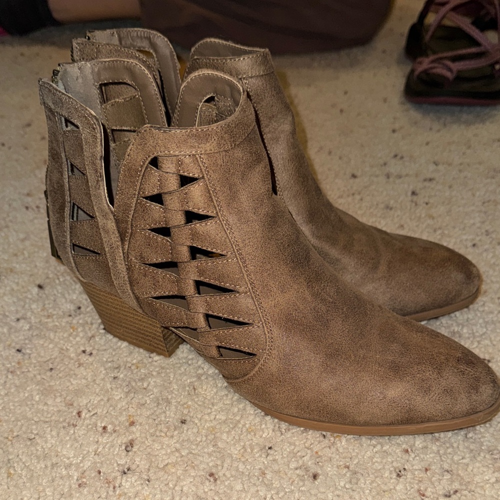 Qupid Tan Cutout Ankle Booties